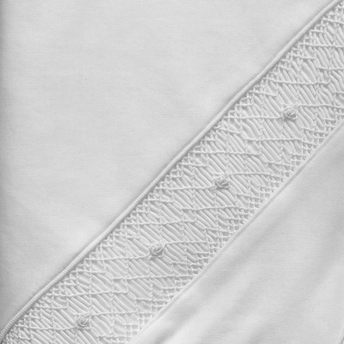 Conjunto Macacão Longo & Manta Branca Smock Branco em Algodão Pima Peruano